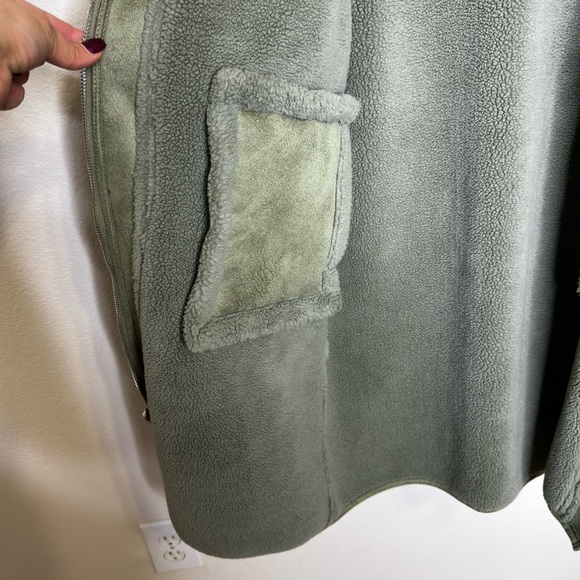 L. F. Markey Reversible Heat Coat in Duck Egg size S/M - Picture 6 of 9